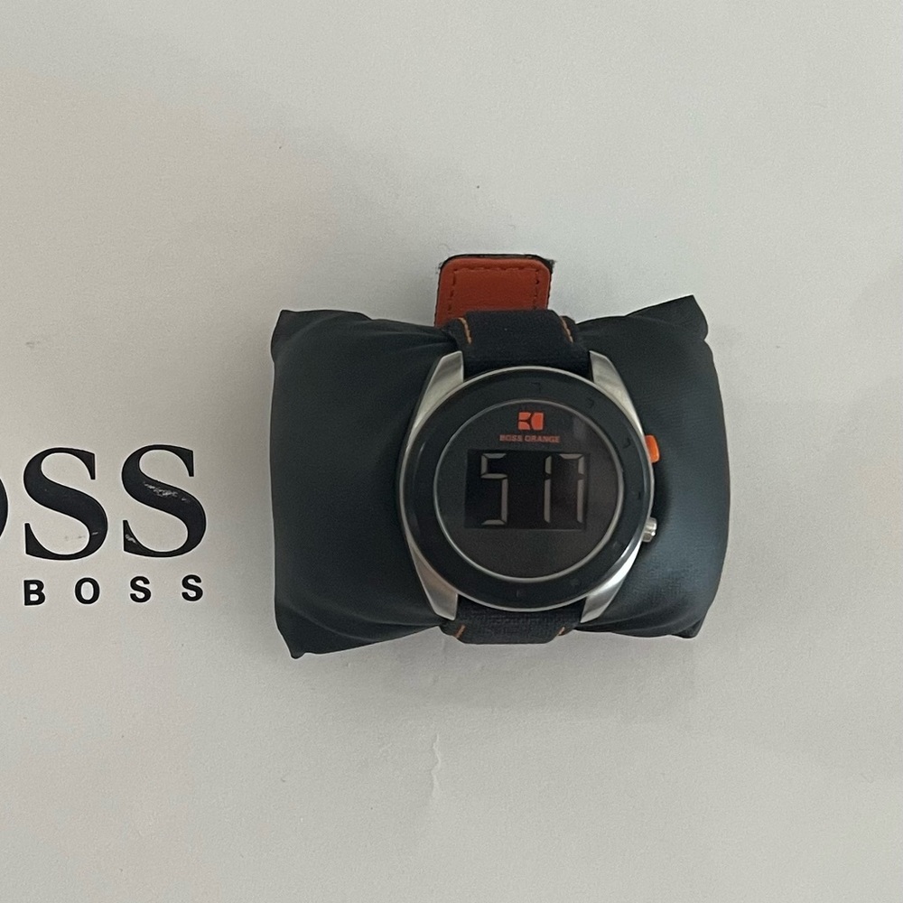Hugo Boss Men's Black and Silver Watch